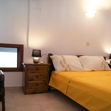 Pitini Nikos House * 시미