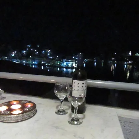 別荘 Pitini Nikos House シミ