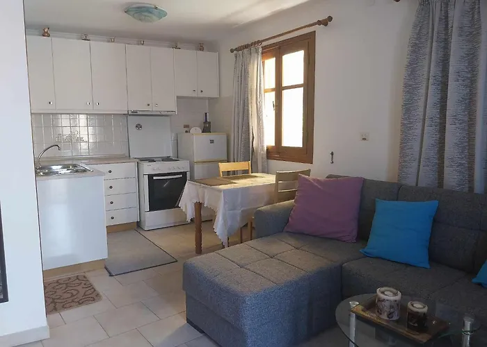 Pitini Nikos House *